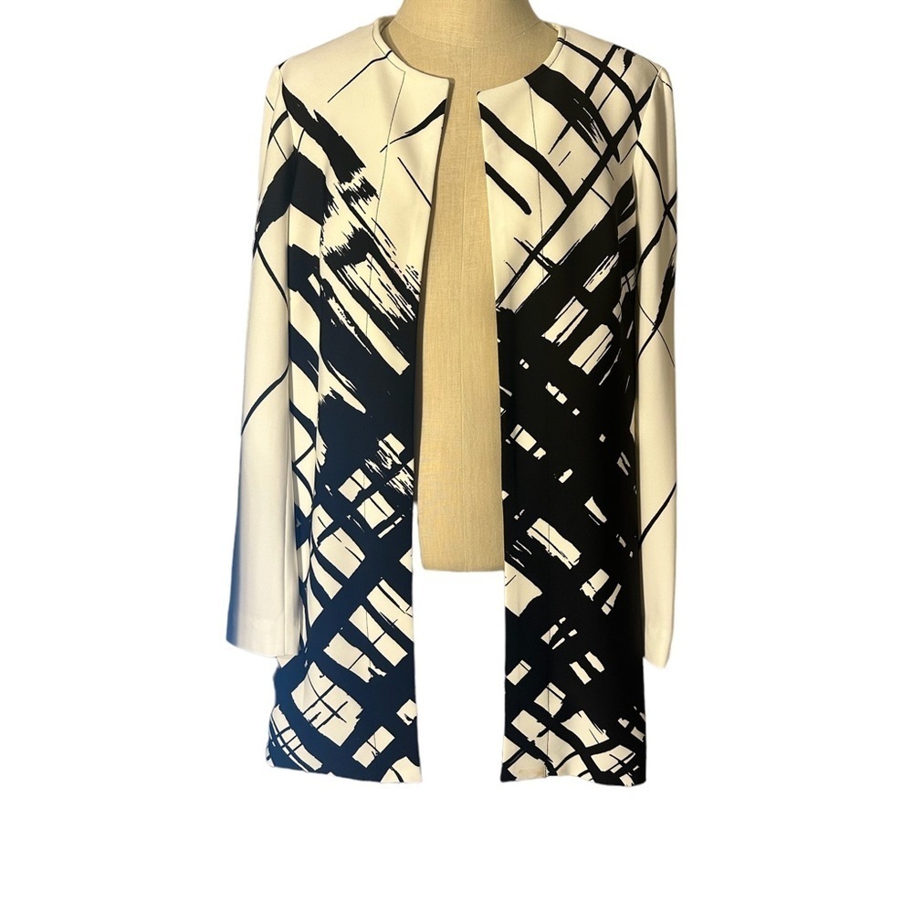 Beautiful Black And White Kelly and Diane Formal Blazer